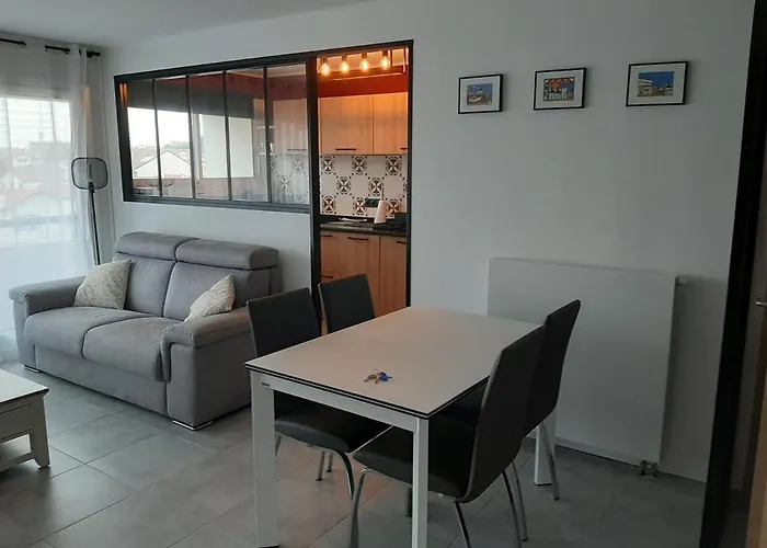 T3 Renove A 10 Min Du Centre-ville Avec Balcon, Garage Et Wifi A - Fr-1-239-584 San Juan de Luz
