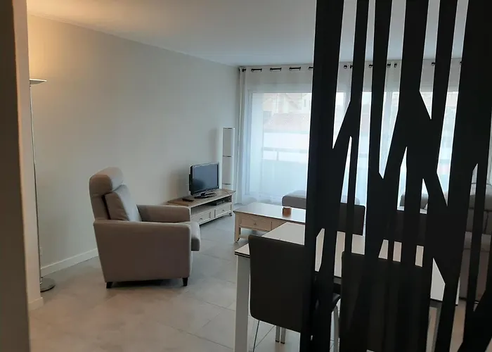 T3 Renove A 10 Min Du Centre-ville Avec Balcon, Garage Et Wifi A - Fr-1-239-584 Apartamento *