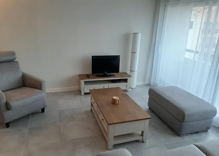 T3 Renove A 10 Min Du Centre-ville Avec Balcon, Garage Et Wifi A - Fr-1-239-584 Apartament